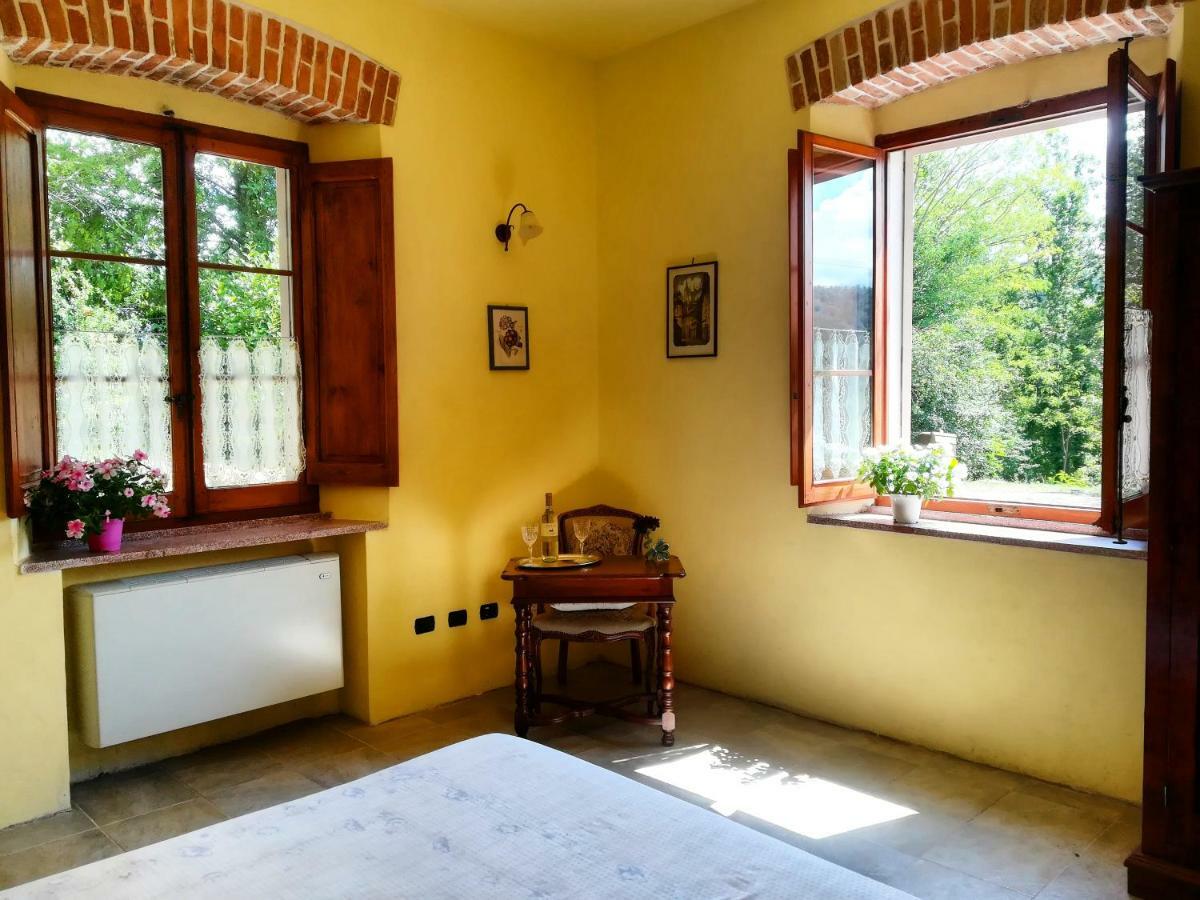 Agriturismo A Trasea Acomodação com café da manhã Varese Ligure Exterior foto